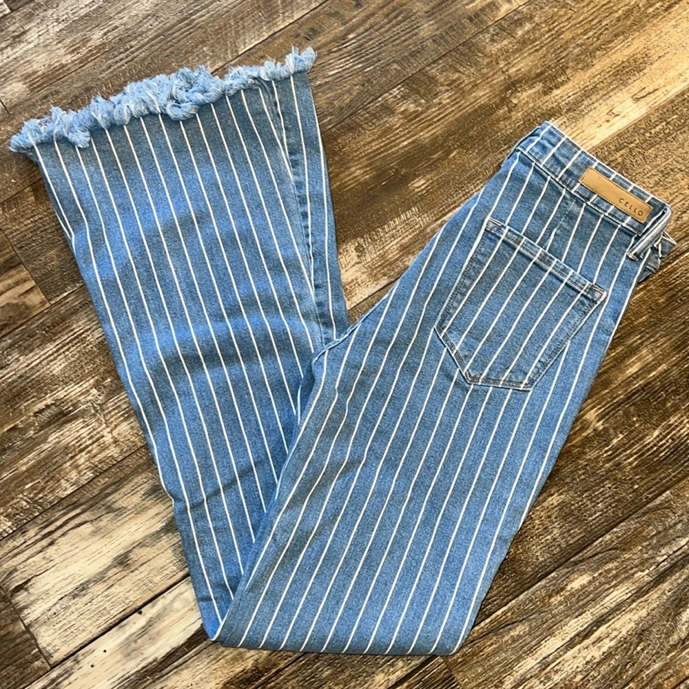 Cello Pin Stripe Flare Bell Bottom Jeans Women’s 7 high rise